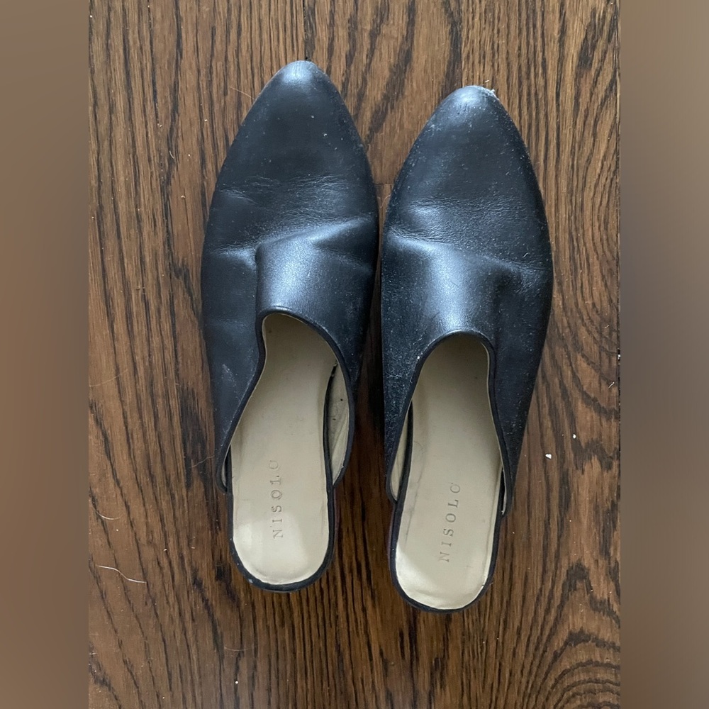 Nisolo Clogs Black Leather